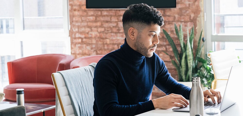 <p>Should You Pay Off Your Student Loans Early?</p>
