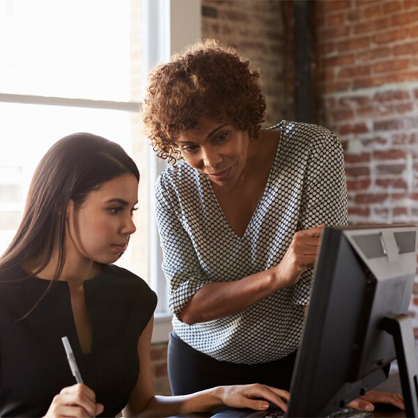 woman mentoring